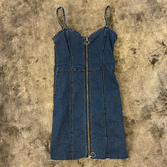 Zara - Jean Dress - Picture 2 of 3